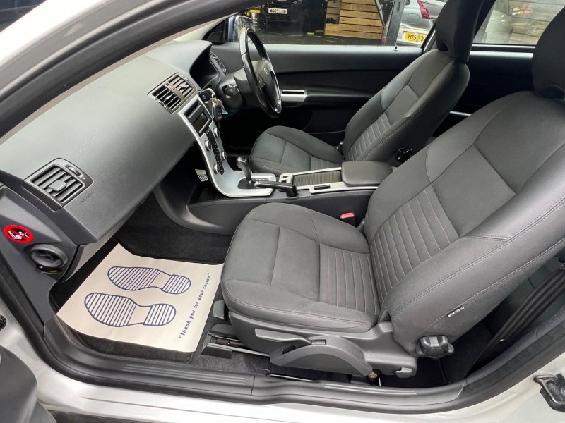 VOLVO C30