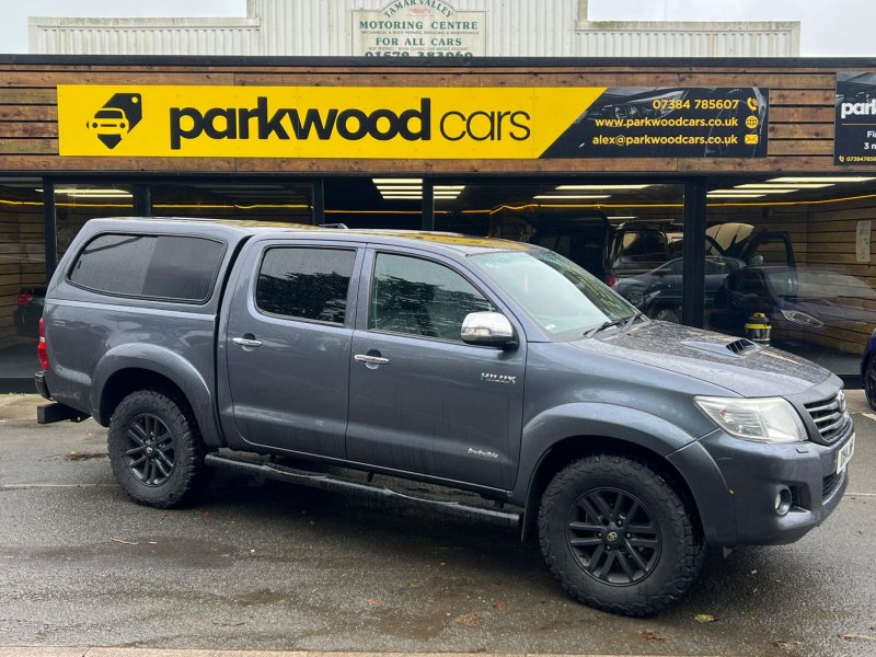 View TOYOTA HILUX 3.0 D-4D Invincible 4WD Euro 5 4dr