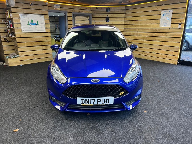 View FORD FIESTA 1.6T EcoBoost ST-3 Euro 6 3dr