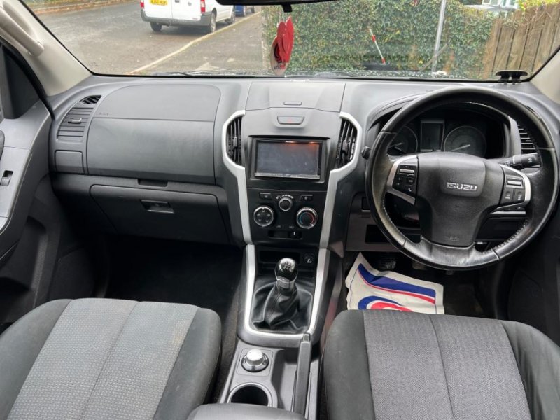 ISUZU D-MAX
