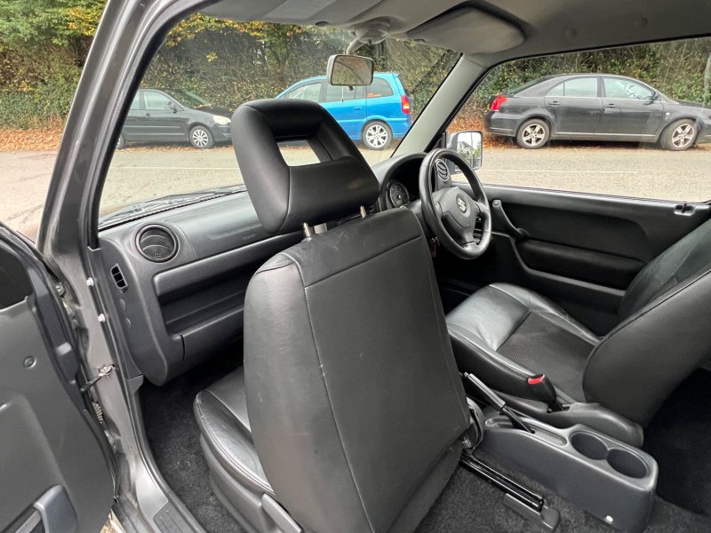 SUZUKI JIMNY