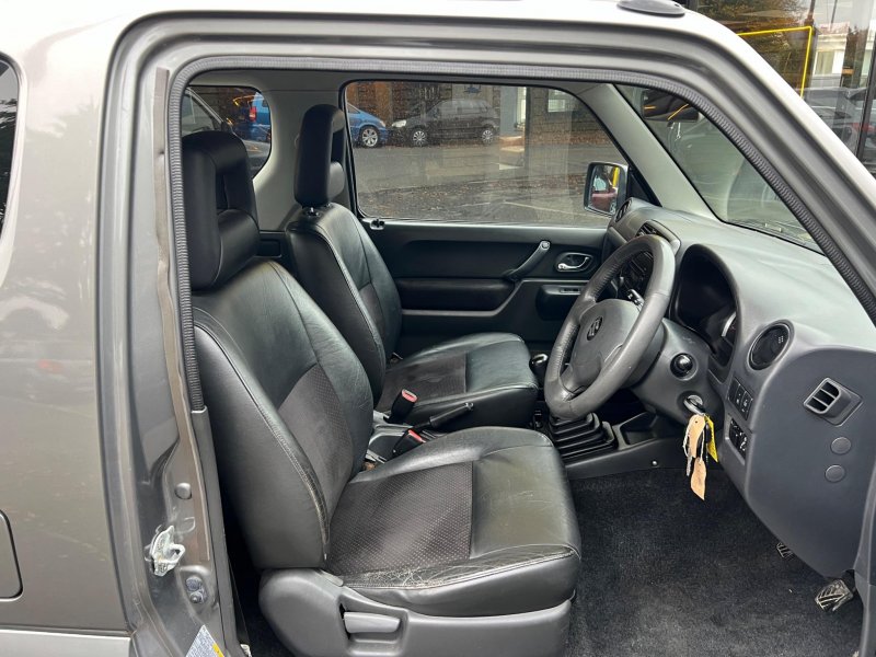 SUZUKI JIMNY