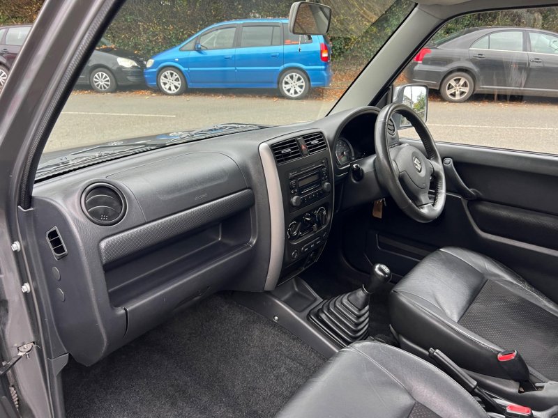 SUZUKI JIMNY