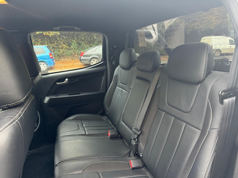 ISUZU D-MAX
