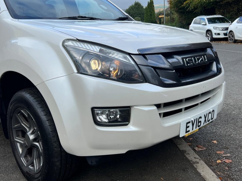 ISUZU D-MAX