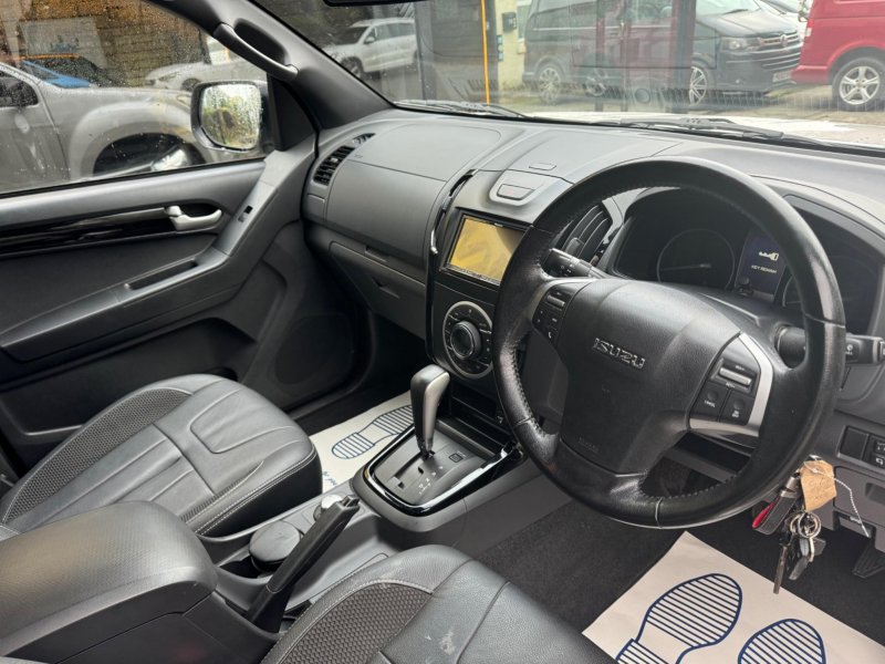 ISUZU D-MAX