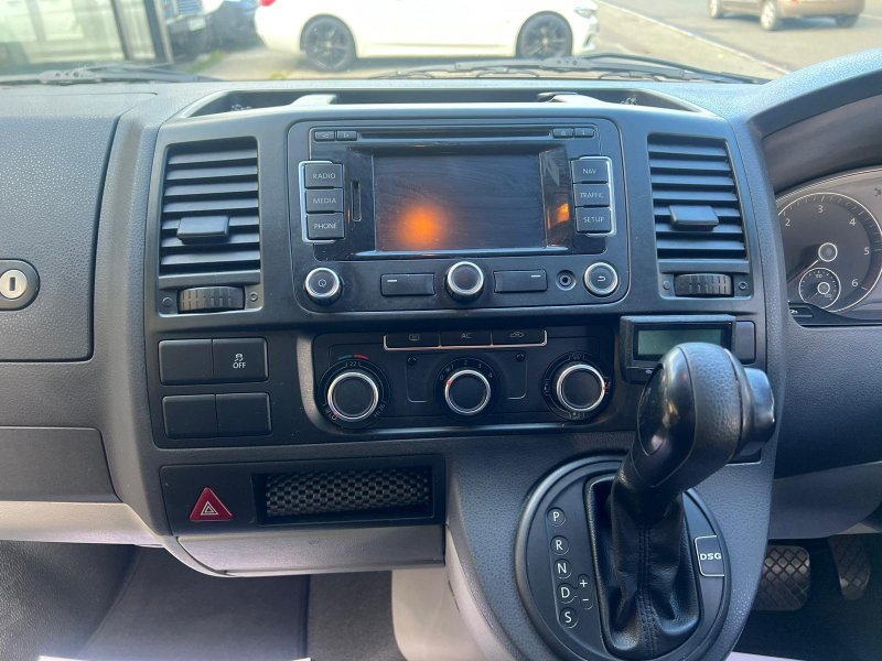 VOLKSWAGEN TRANSPORTER