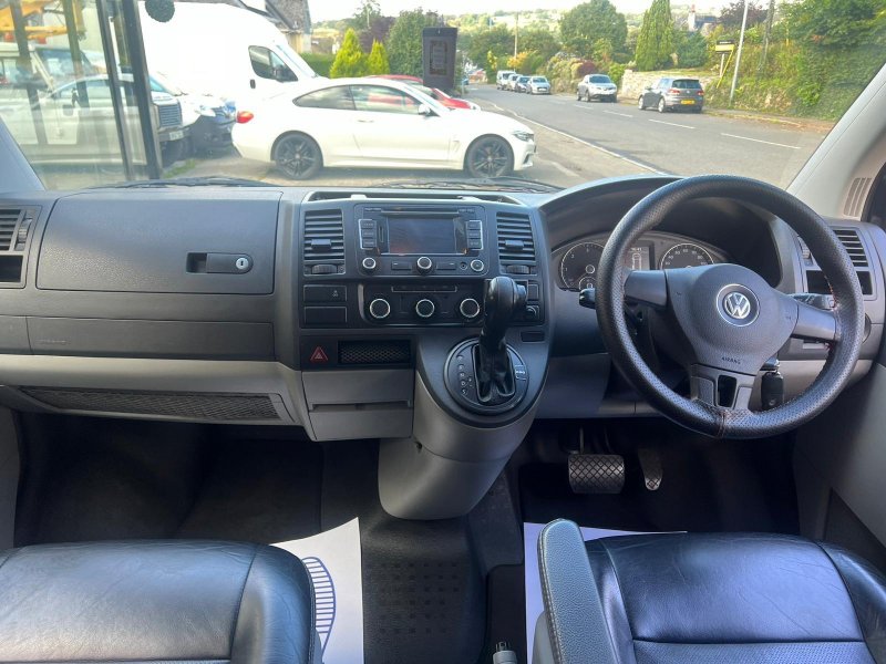 VOLKSWAGEN TRANSPORTER
