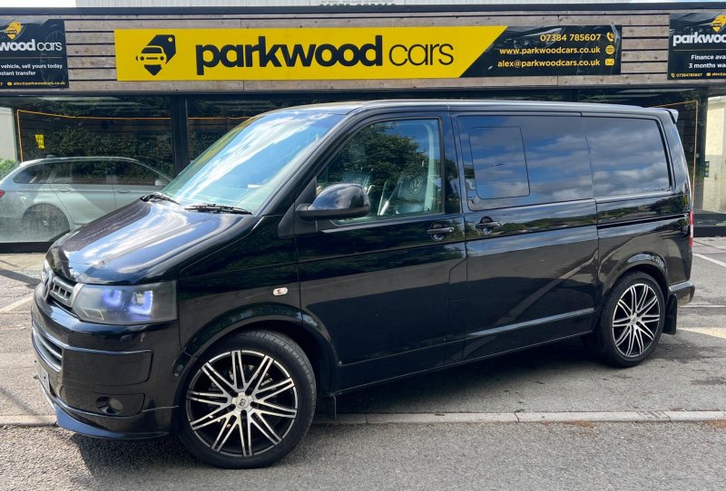 View VOLKSWAGEN TRANSPORTER 2.0 BiTDI T32 Kombi DSG L1 H1 4dr