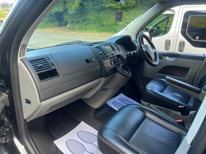 VOLKSWAGEN TRANSPORTER