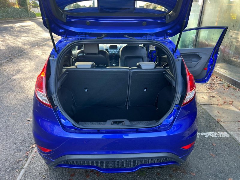 FORD FIESTA