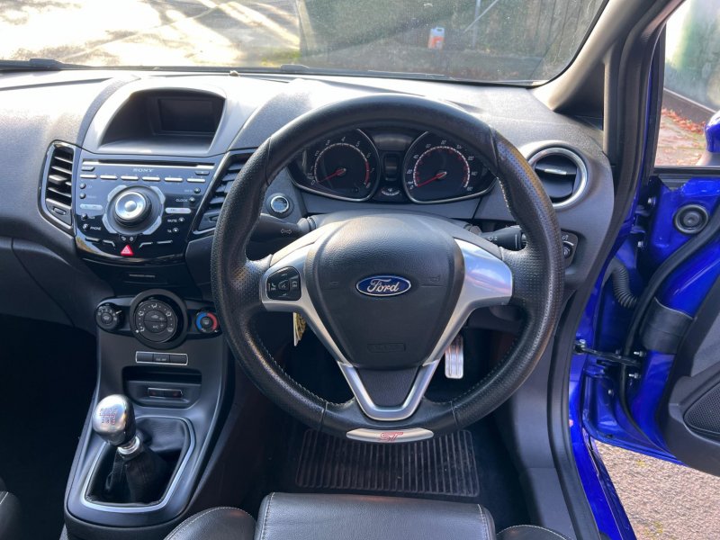 FORD FIESTA
