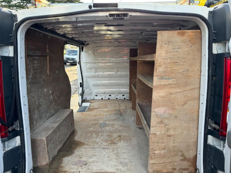 VAUXHALL VIVARO