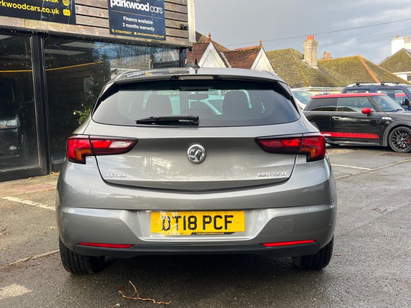 VAUXHALL ASTRA