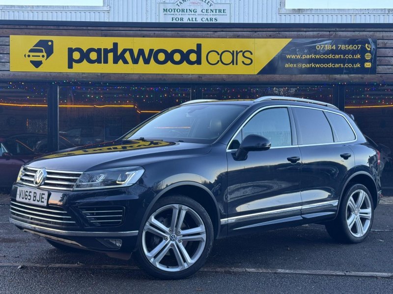 View VOLKSWAGEN TOUAREG 3.0 TDI V6 BlueMotion Tech R-Line Tiptronic 4WD Euro 6 (s/s) 5dr