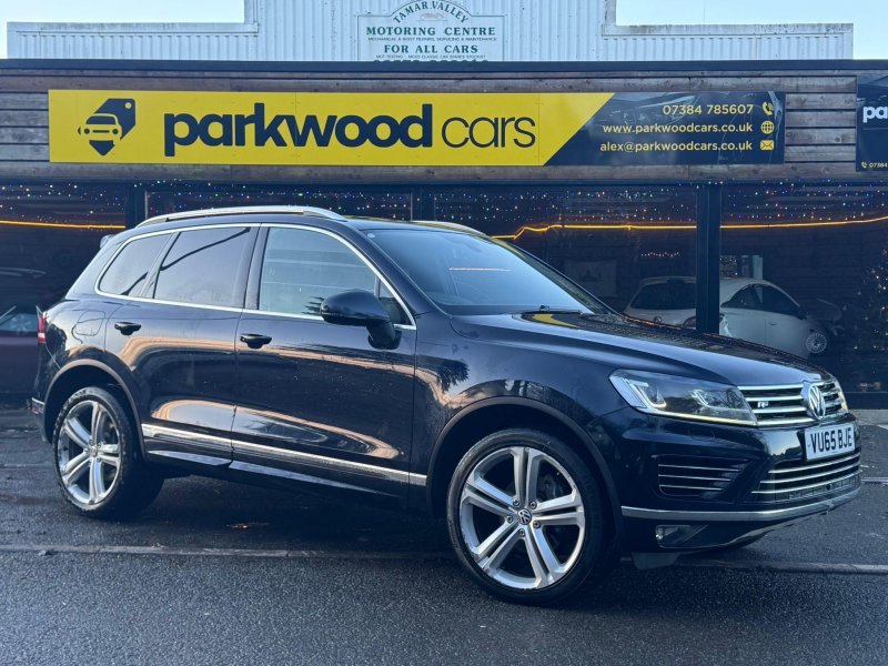 View VOLKSWAGEN TOUAREG 3.0 TDI V6 BlueMotion Tech R-Line Tiptronic 4WD Euro 6 (s/s) 5dr