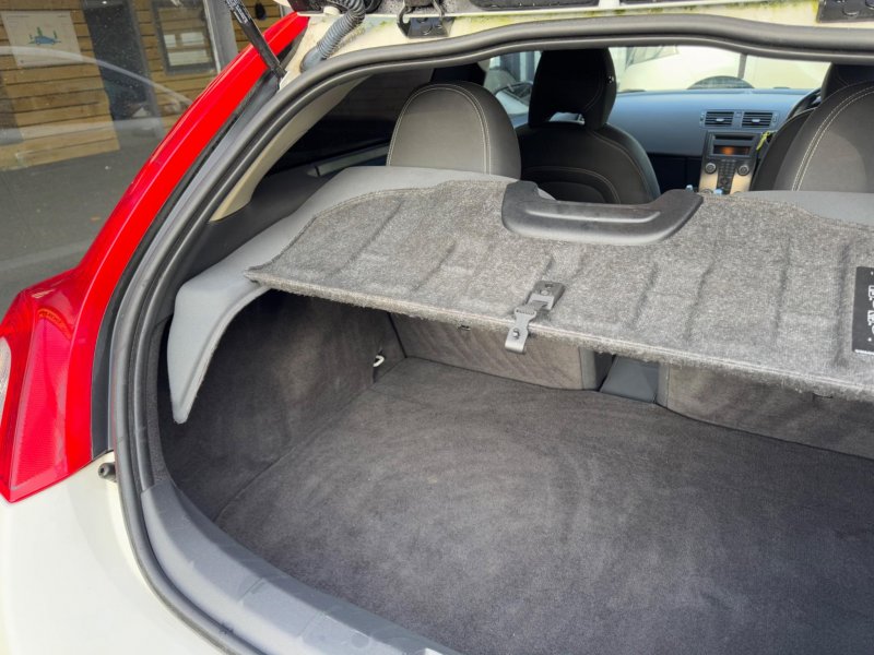 VOLVO C30