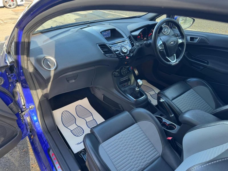 FORD FIESTA