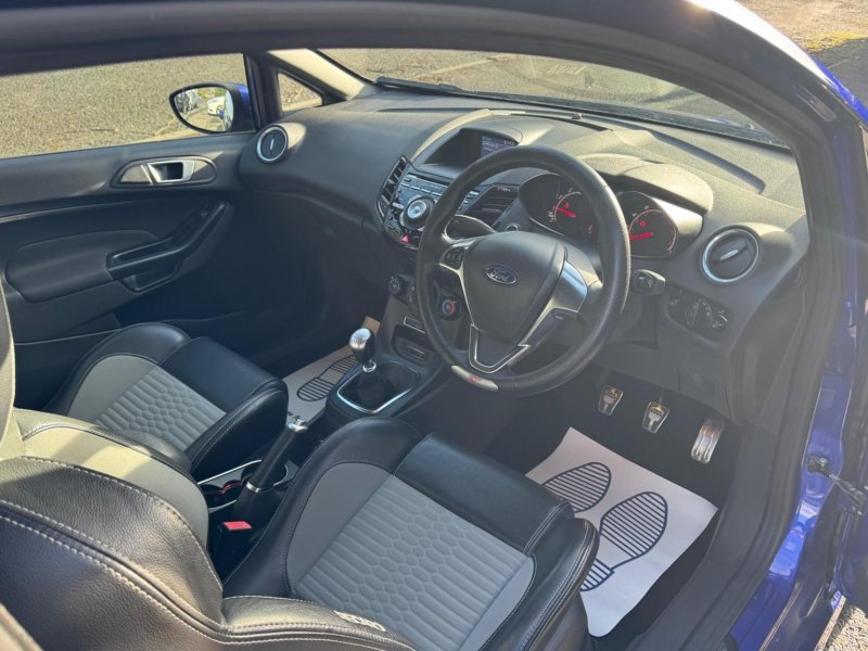FORD FIESTA