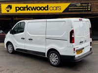 NISSAN NV300