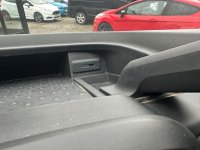 NISSAN NV300