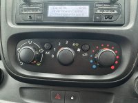 NISSAN NV300