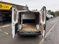 NISSAN NV300