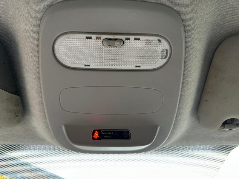 NISSAN NV300
