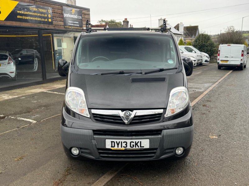View VAUXHALL VIVARO 2.0 CDTi Sportive FWD L1 4dr