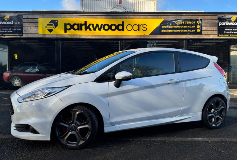View FORD FIESTA 1.6T EcoBoost ST-2 Euro 6 3dr