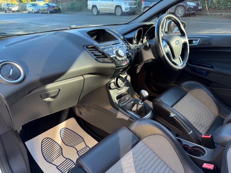 FORD FIESTA
