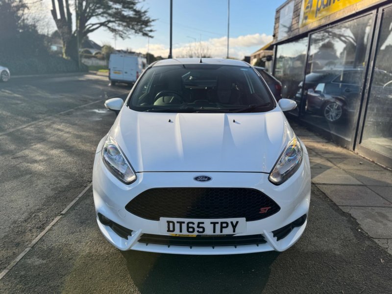 View FORD FIESTA 1.6T EcoBoost ST-2 Euro 6 3dr