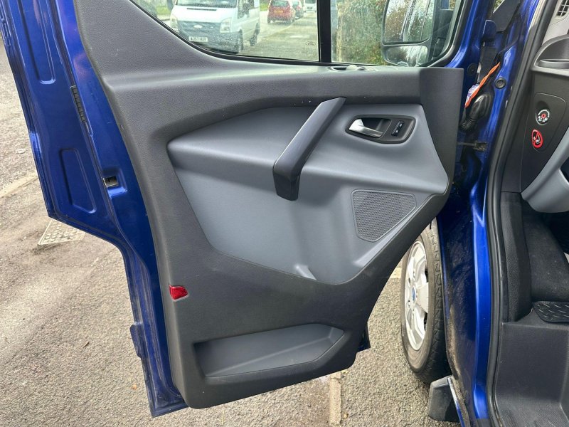 FORD TRANSIT CUSTOM