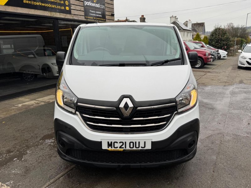 View RENAULT TRAFIC 2.0 dCi ENERGY 30 Business+ LWB Standard Roof Euro 6 (s/s) 5dr