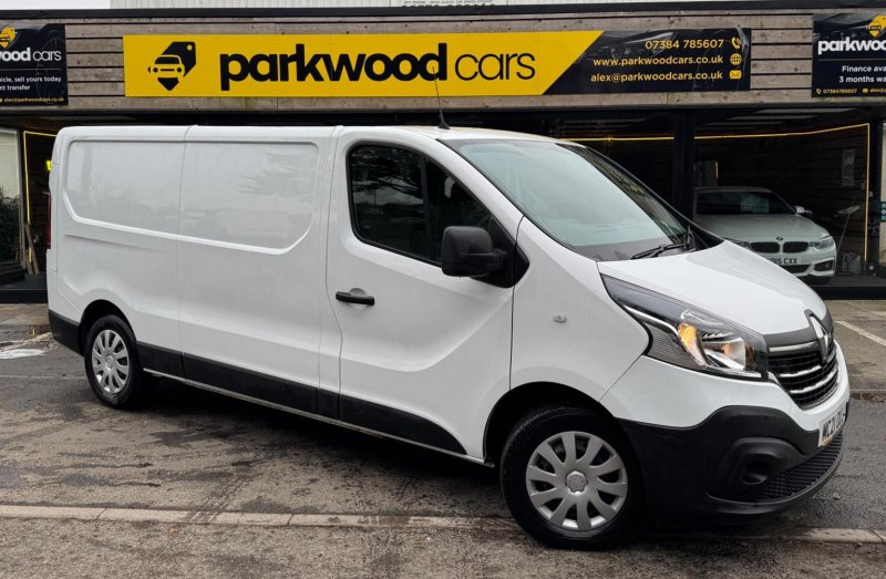 View RENAULT TRAFIC 2.0 dCi ENERGY 30 Business+ LWB Standard Roof Euro 6 (s/s) 5dr