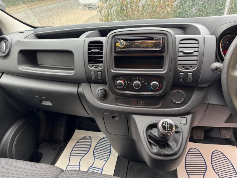 RENAULT TRAFIC