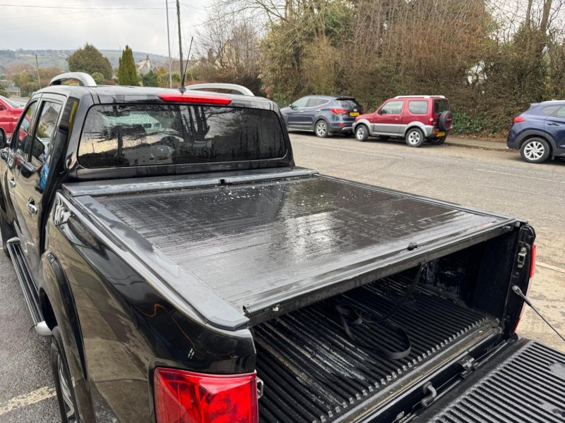 NISSAN NAVARA