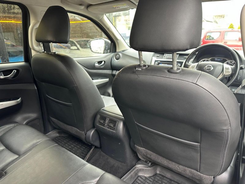 NISSAN NAVARA