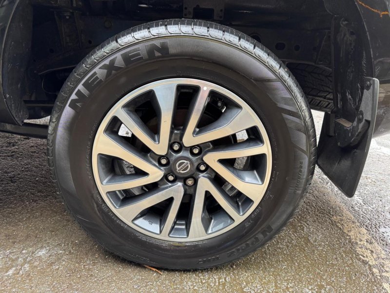 NISSAN NAVARA