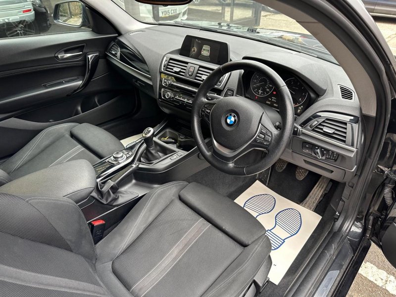 BMW 1 SERIES