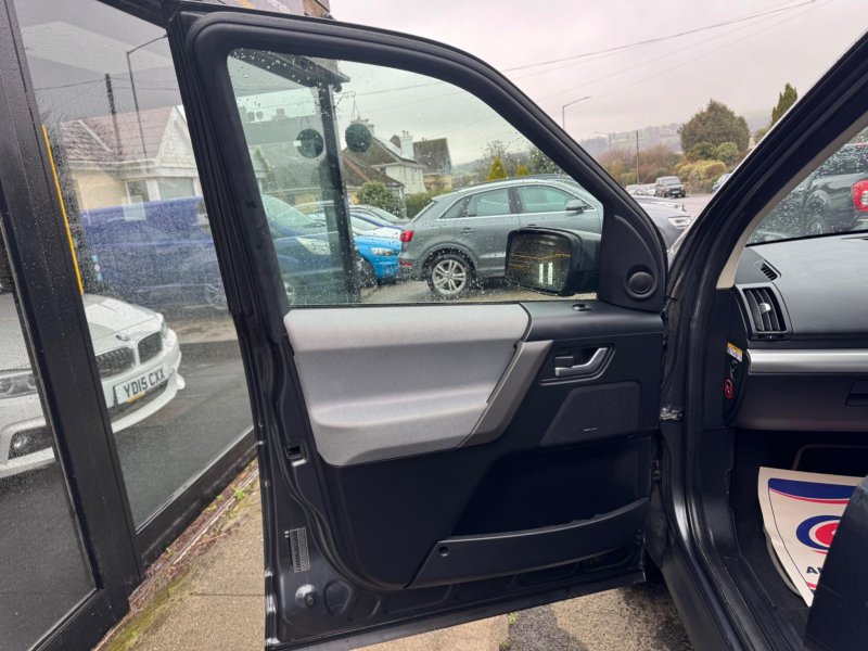 LAND ROVER FREELANDER 2