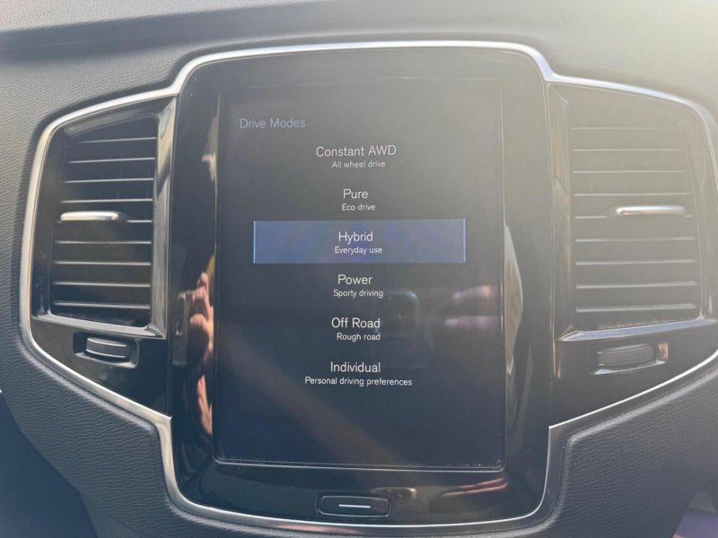 VOLVO XC90