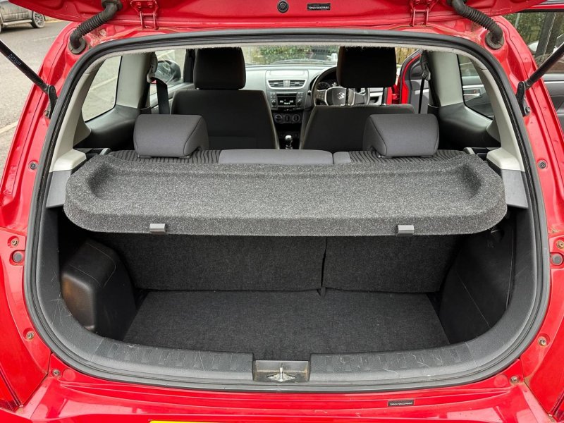 SUZUKI SWIFT