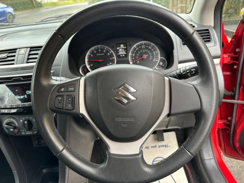 SUZUKI SWIFT