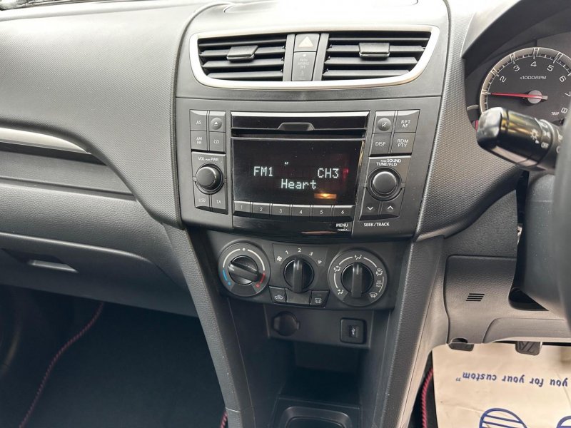 SUZUKI SWIFT