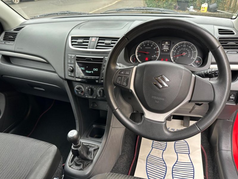 SUZUKI SWIFT