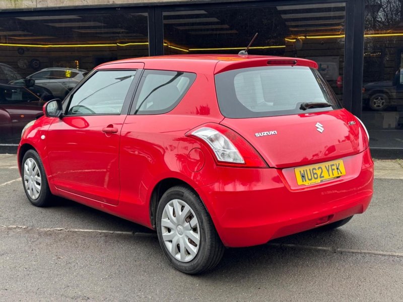 SUZUKI SWIFT