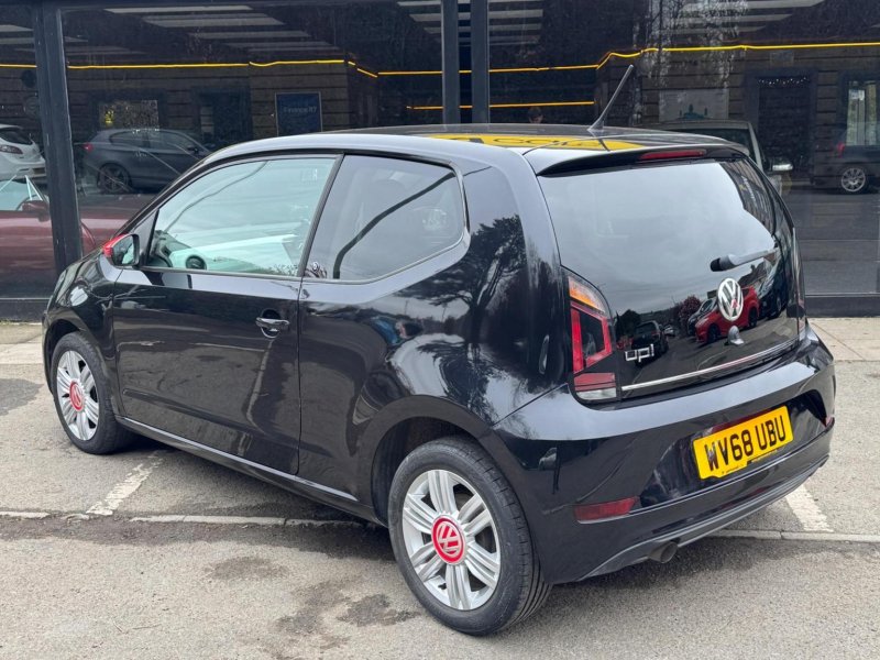 VOLKSWAGEN UP