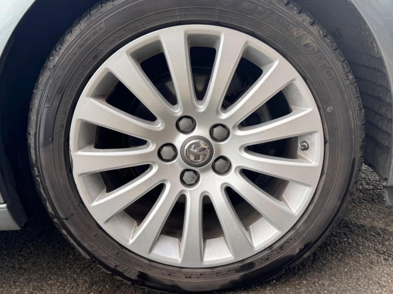VAUXHALL INSIGNIA