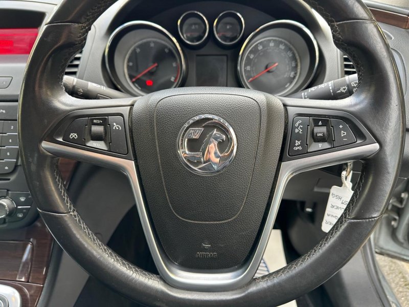 VAUXHALL INSIGNIA